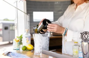 mobile-bar-drink-cocktail-services