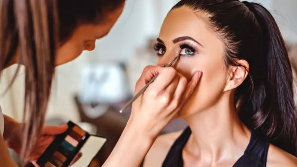 ella_megan_makeup